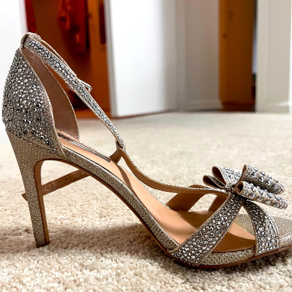 Beautiful and classy heels for wedding or cocktail party